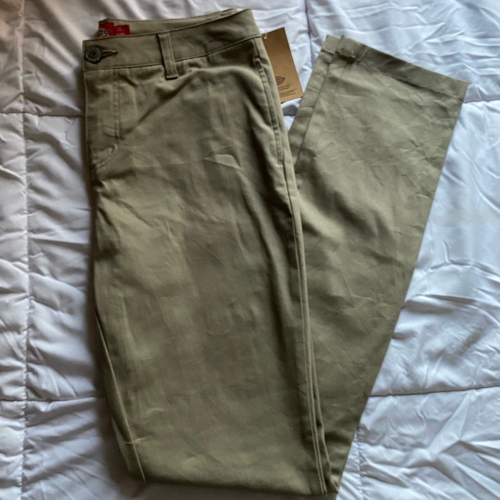 khaki dickies